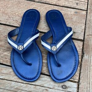 Tory Burch 
Maritime Navy Sea Flip Flop Sandel, 10.5